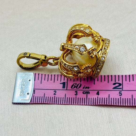 EUC Rare Juicy Couture Gold-Toned Crown w/ Large Pearl Charm - HTF - Picture 9 of 10